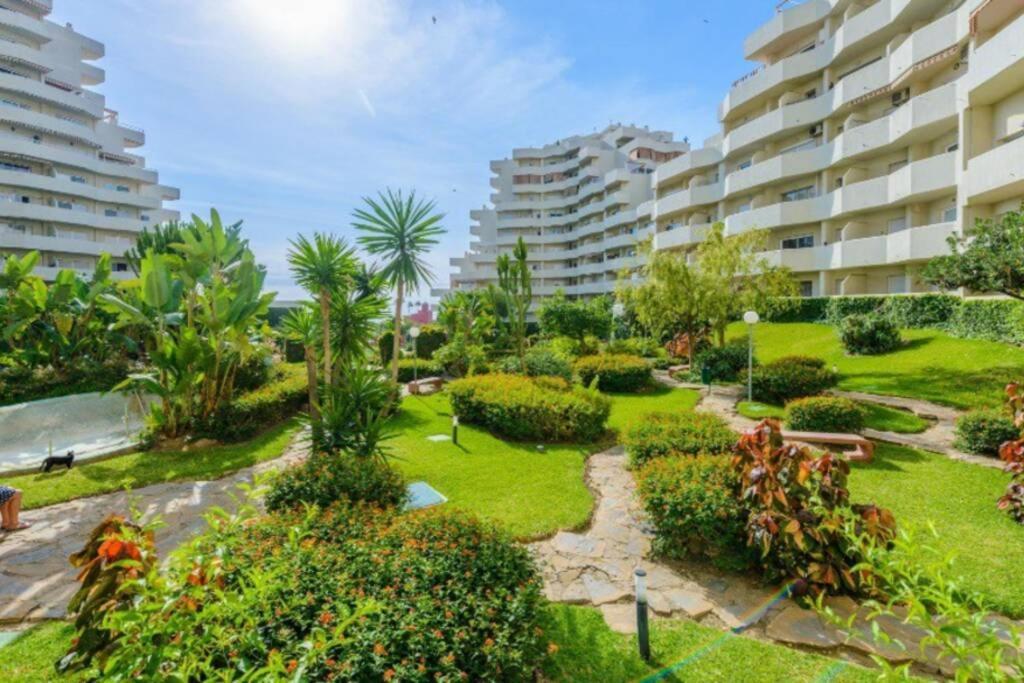 Apartamento 215. Primera Linea De Playa. Бенальмадена Екстер'єр фото